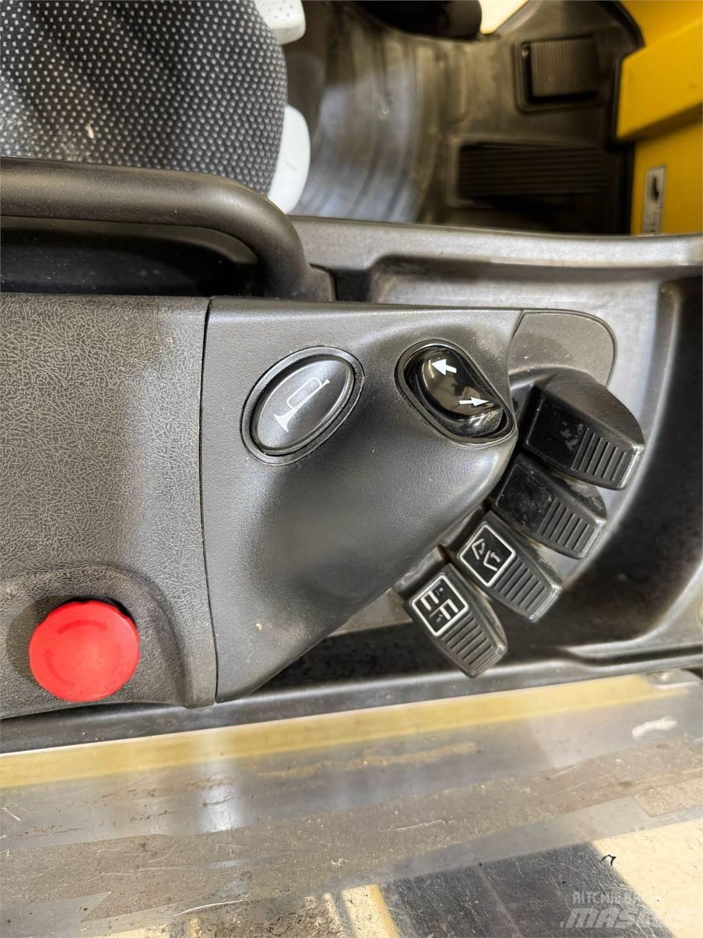 Hyster R1 6 Lielaugstuma pārvadātājs