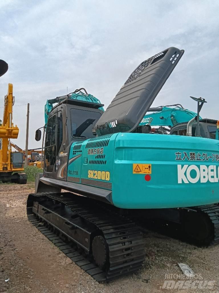 Kobelco SK 200D Vidēja lieluma ekskavatori 7 t - 12 t