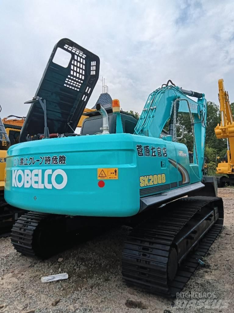 Kobelco SK 200D Vidēja lieluma ekskavatori 7 t - 12 t