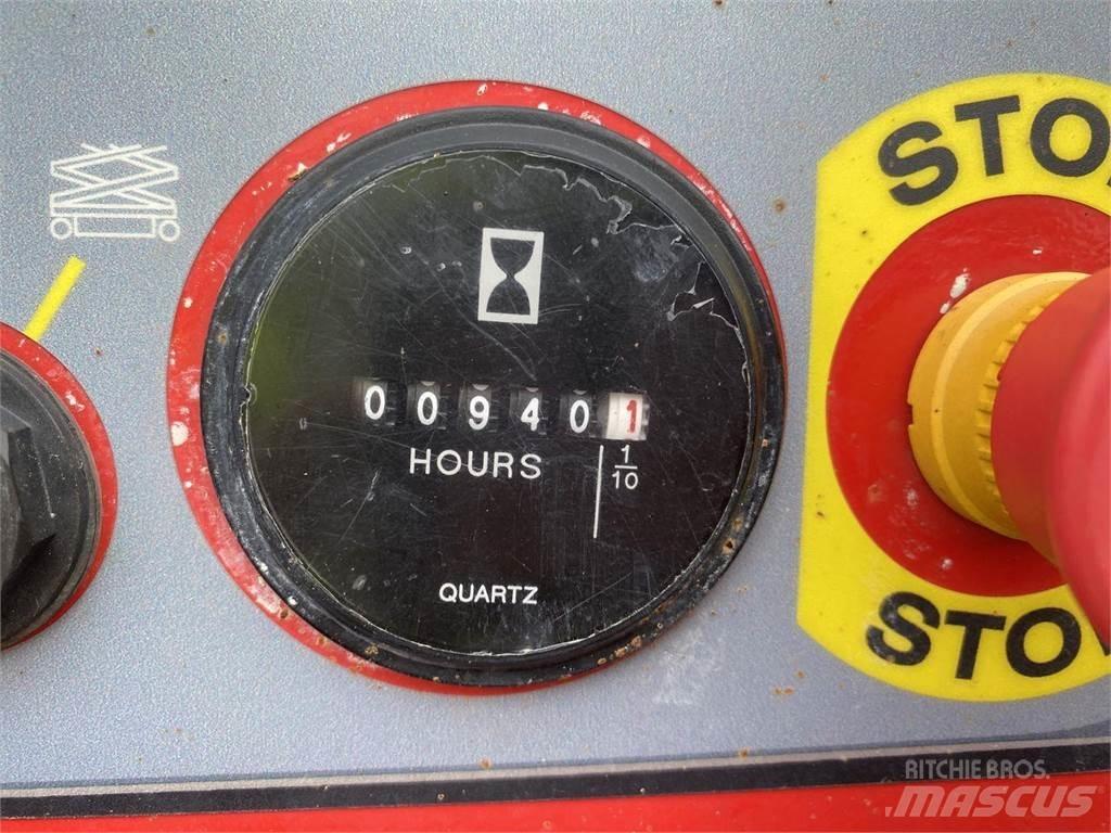 Manitou 140SC Šķerveida pacēlāji