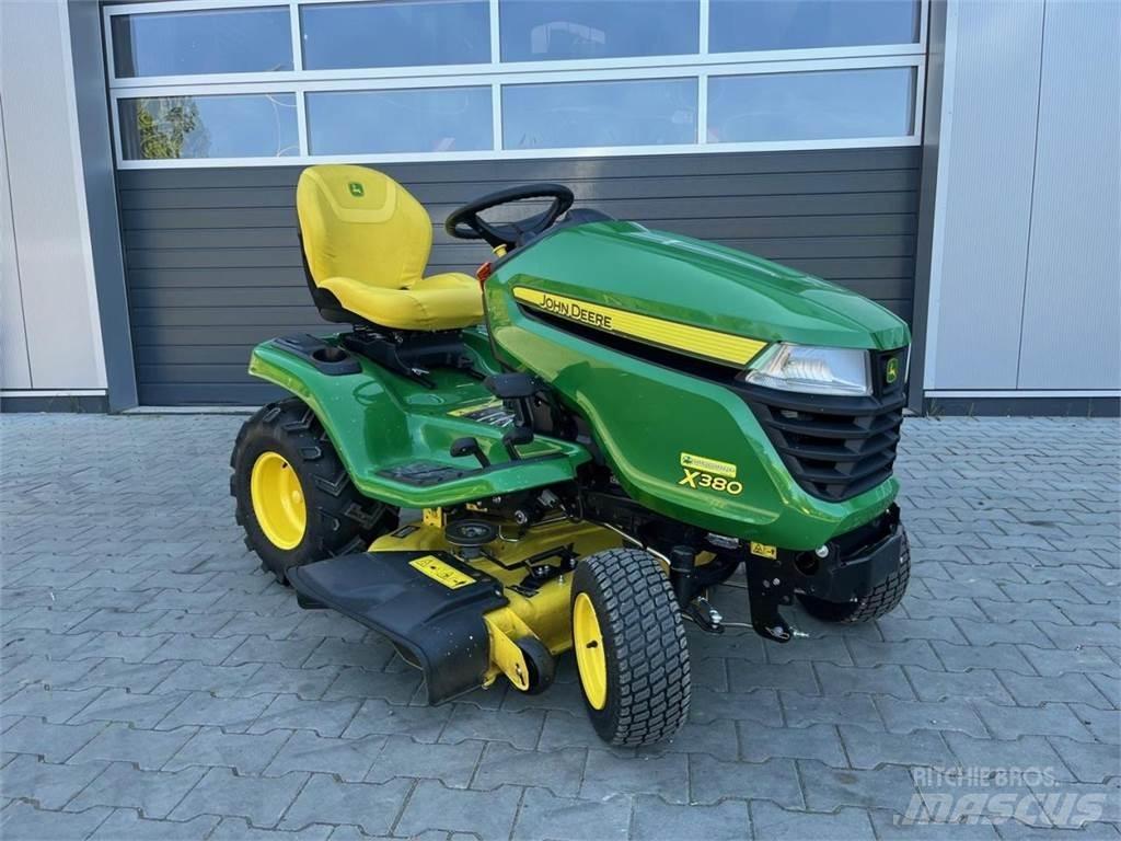 John Deere X380 Mauriņa pļaujmašīnas
