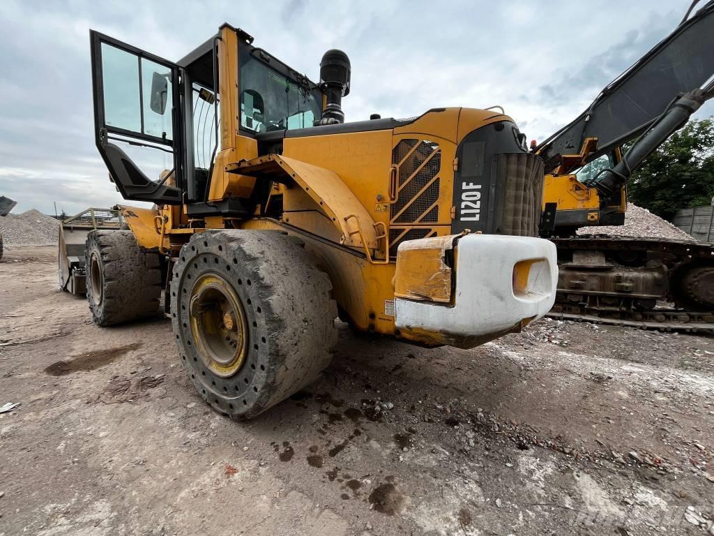 Volvo L 120 F Iekrāvēji uz riteņiem