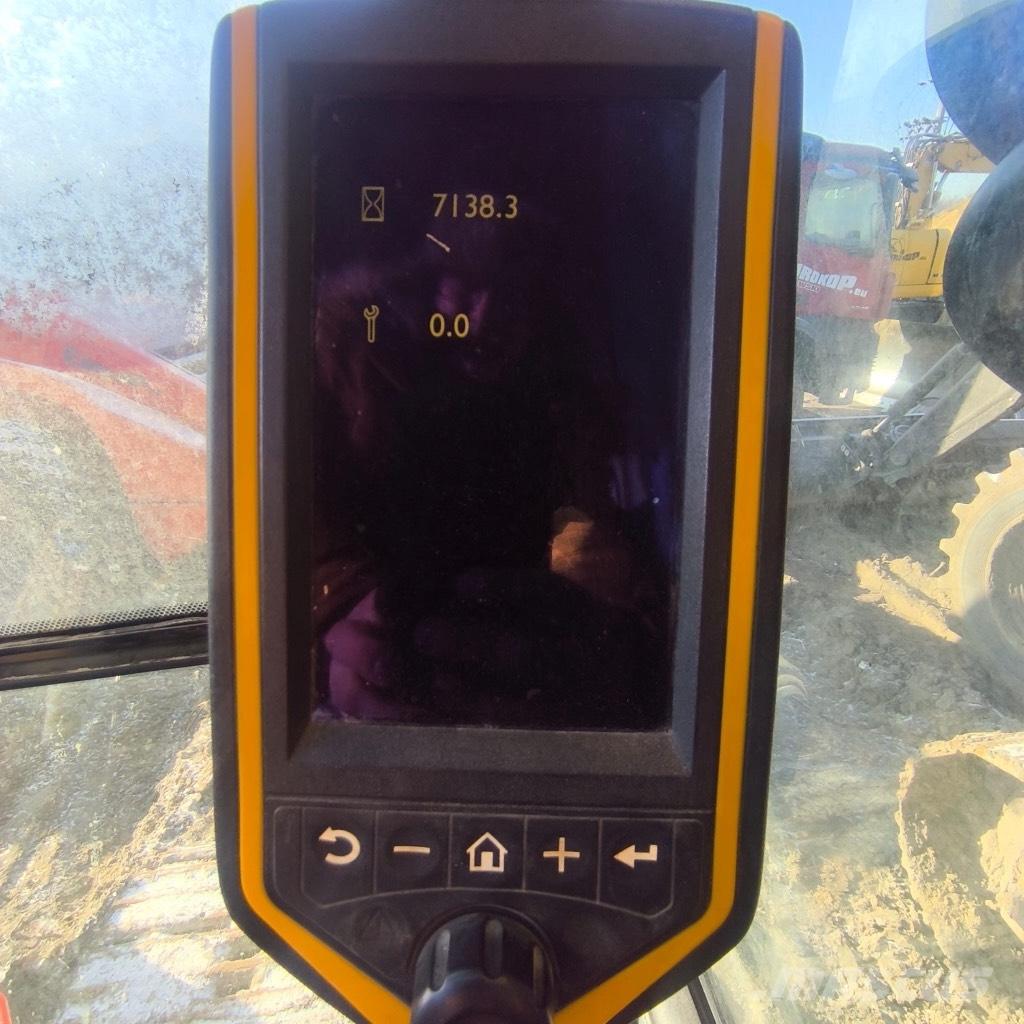 JCB JS300nc Kāpurķēžu ekskavatori