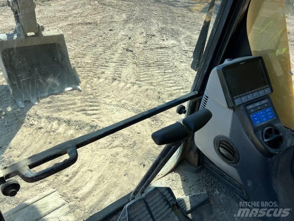 Komatsu PC240LC-10 Kāpurķēžu ekskavatori