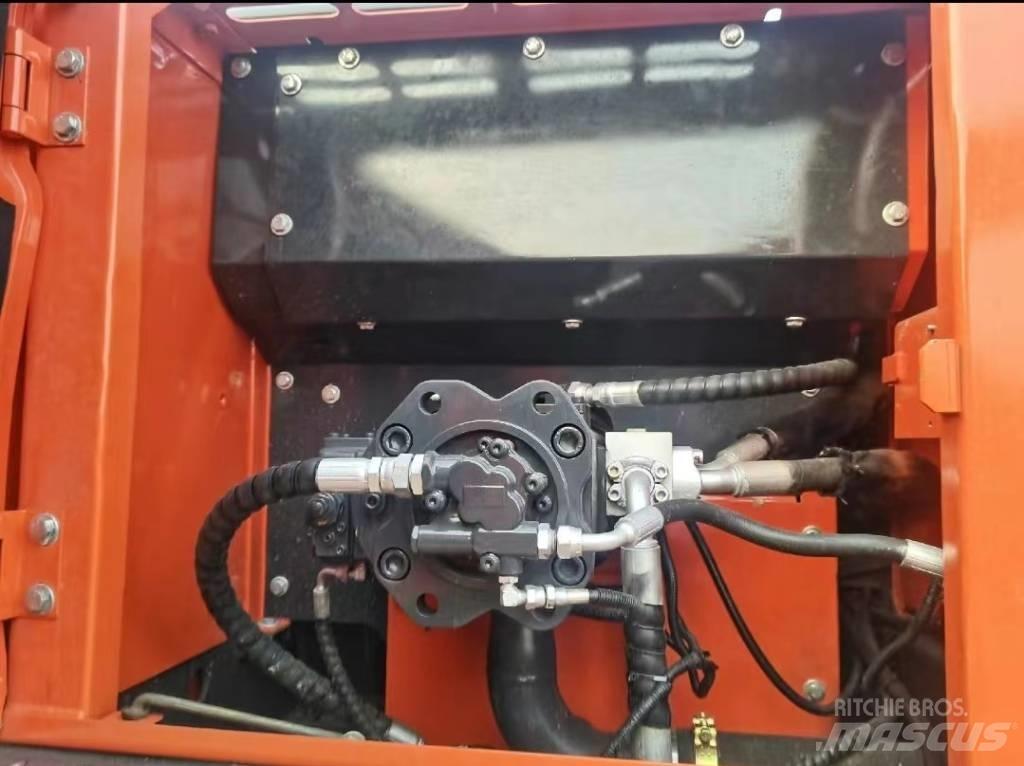 Doosan DX225 Kāpurķēžu ekskavatori