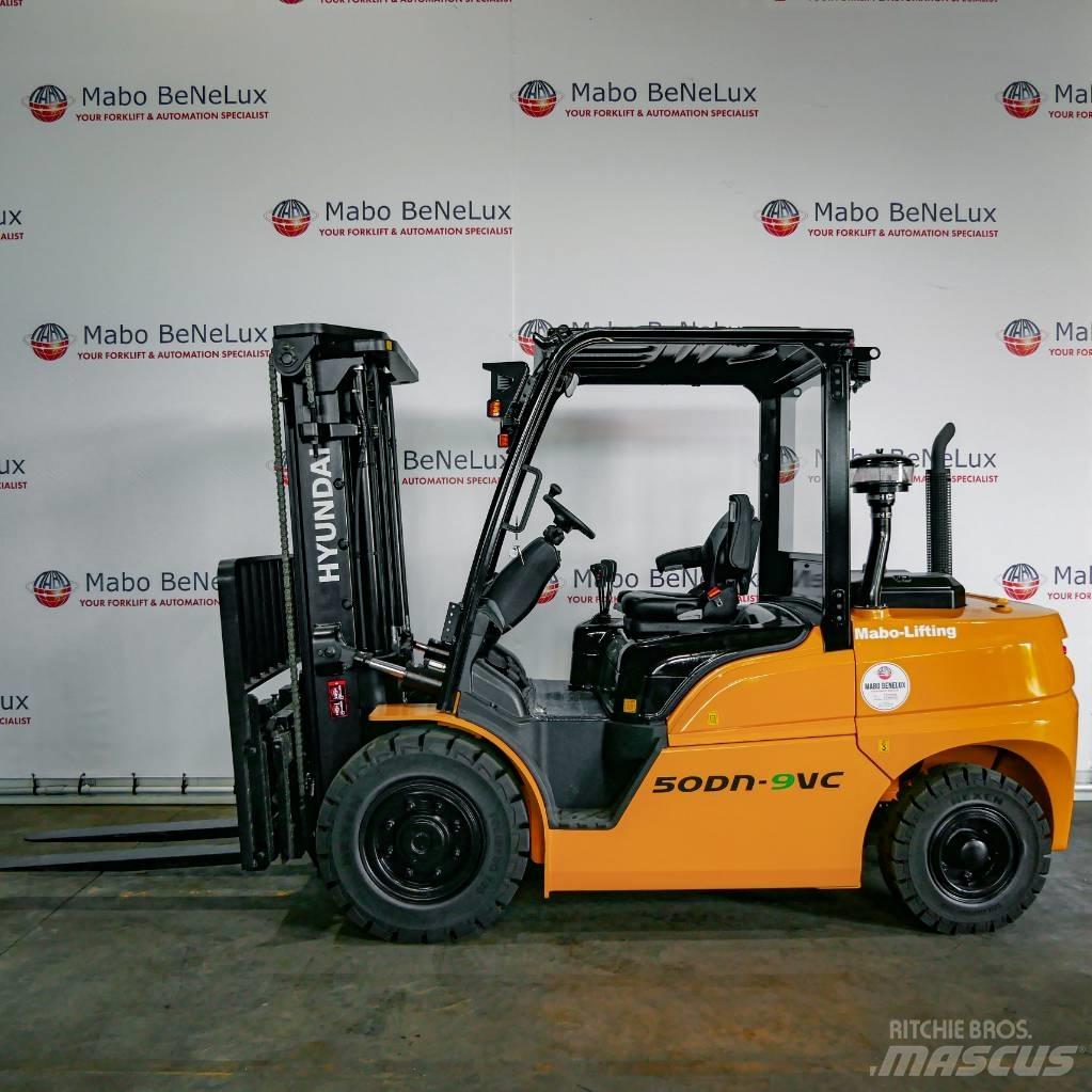 Hyundai 50DN-9VC Tehnika ar dīzeļa dzinēju