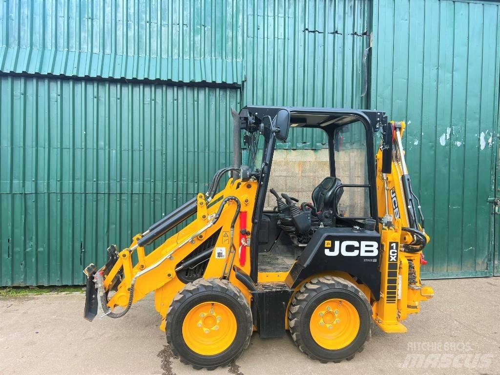 JCB 1 CX Ekskavatori-iekrāvēji