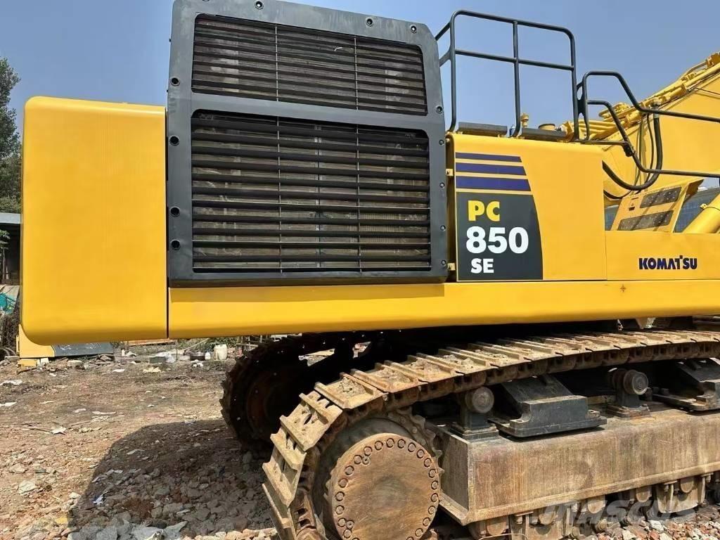 Komatsu PC 850SE Amfībijas tipa ekskavatori