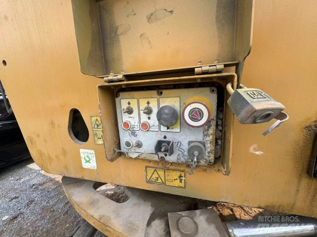 CAT PM 200 Asfalta dzesēšanas iekārtas