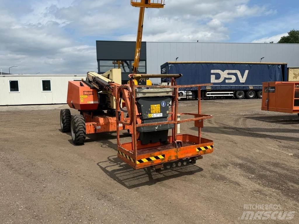 JLG 340 AJ Strēles pacēlāji