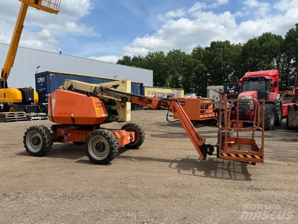 JLG 340 AJ Strēles pacēlāji