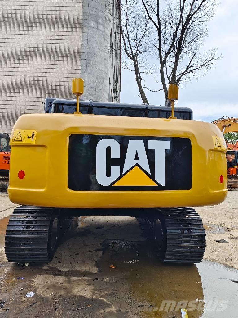 CAT 330D2L Kāpurķēžu ekskavatori