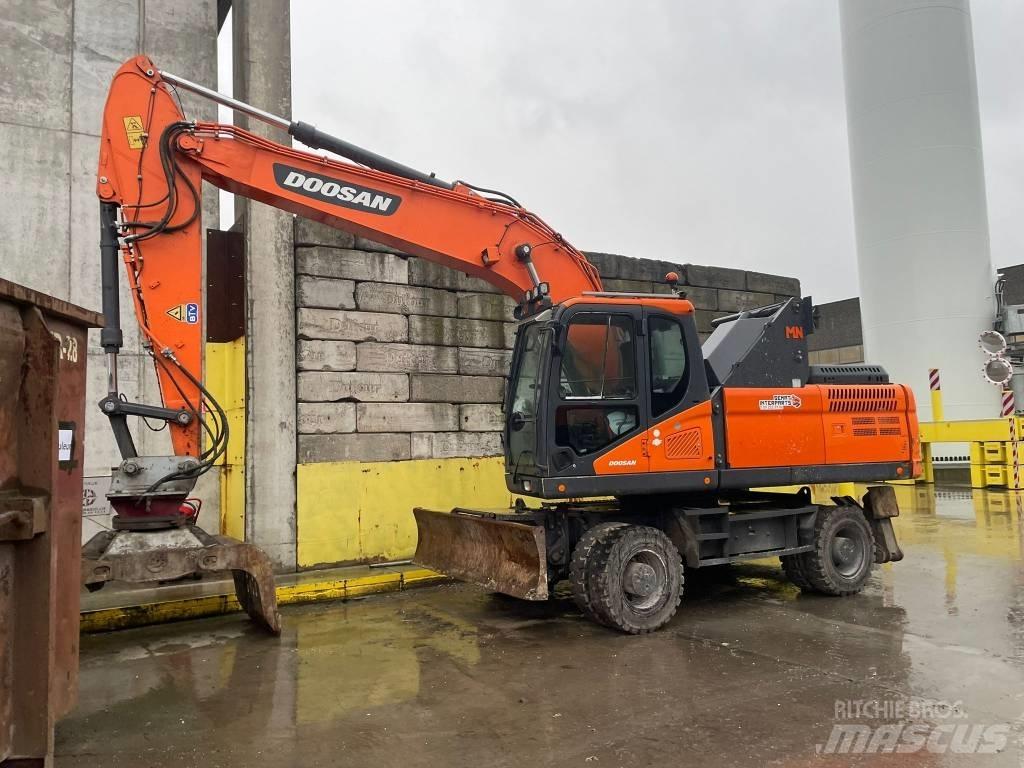 Doosan DX 210 W - 5 Ekskavatori uz riteņiem