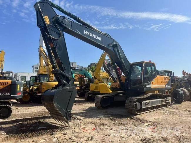 Hyundai 305 Kāpurķēžu ekskavatori