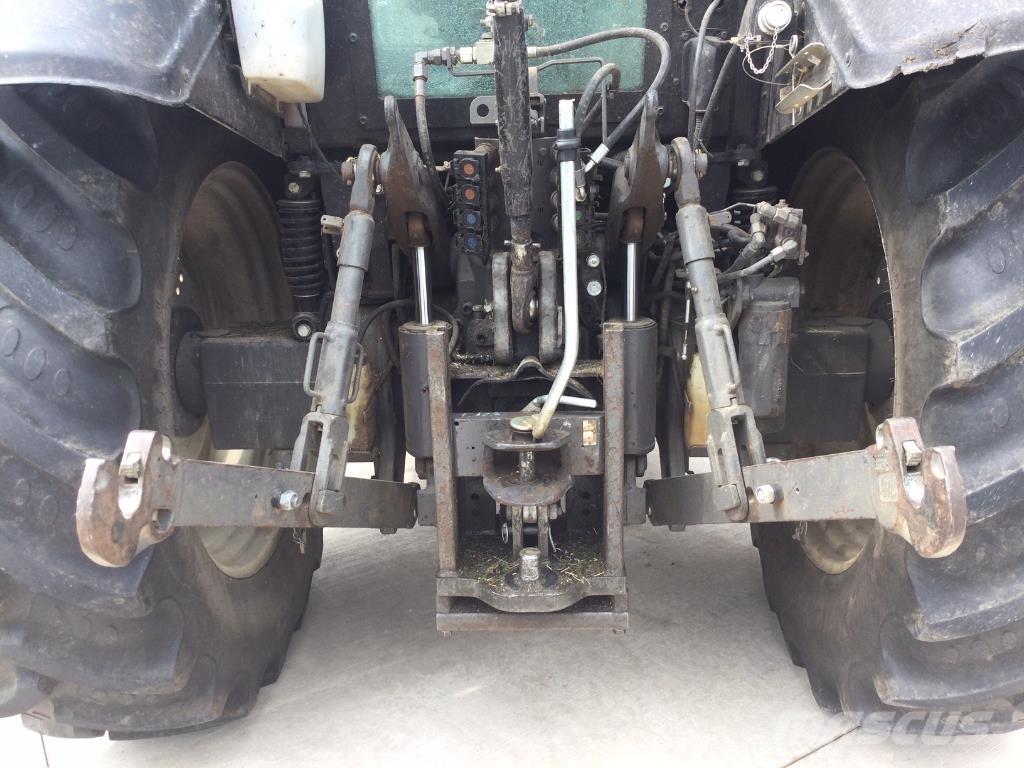 Valtra N123 Traktori