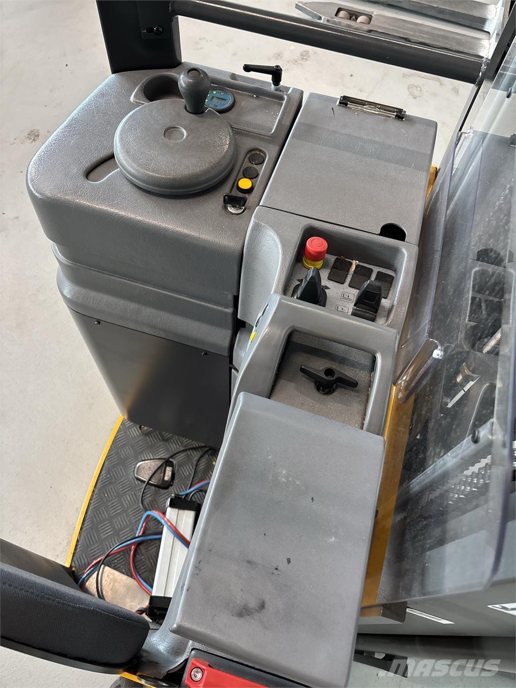 Atlet A160 Pašgājēji krautnētāji