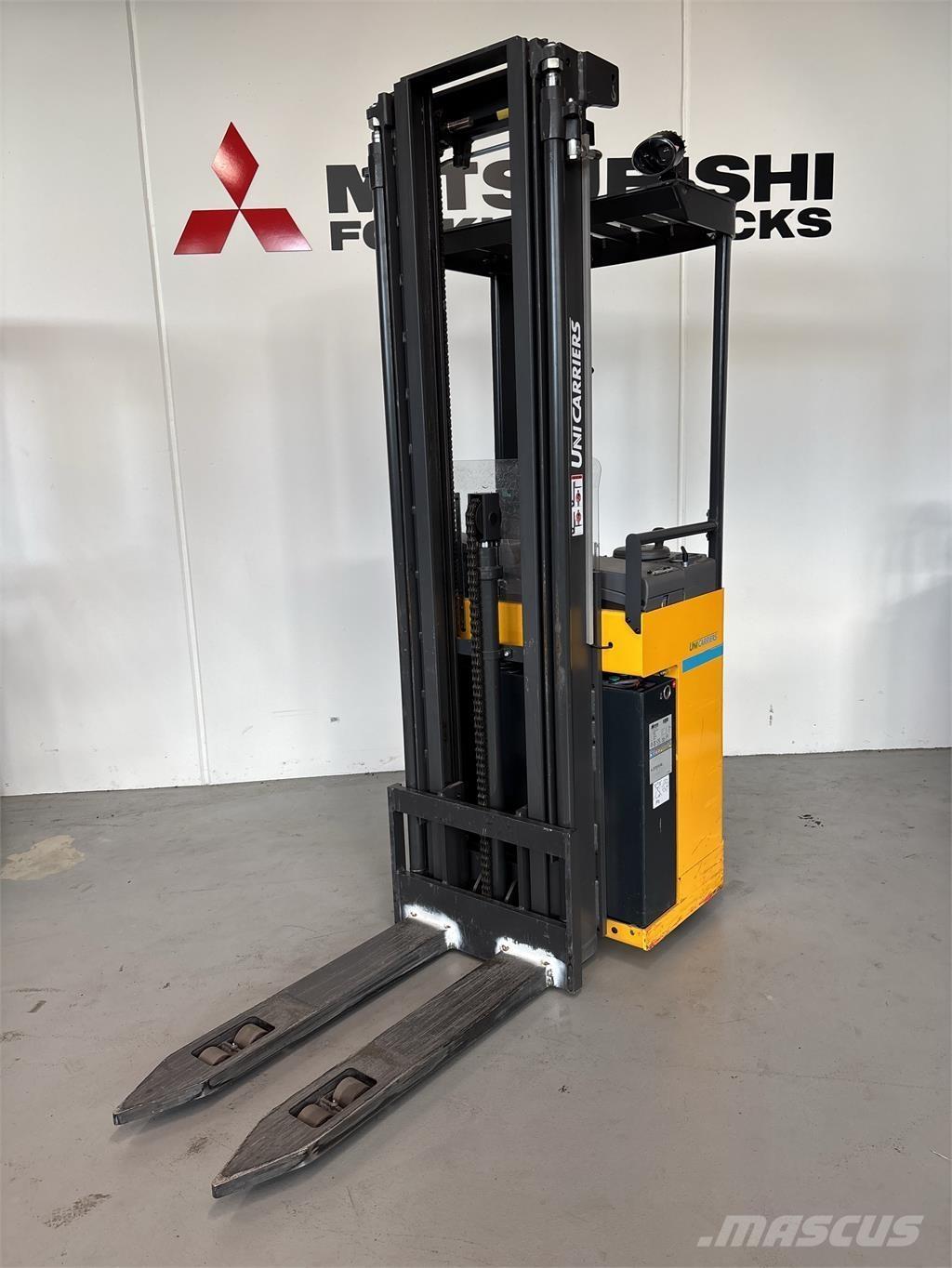 Atlet A160 Pašgājēji krautnētāji