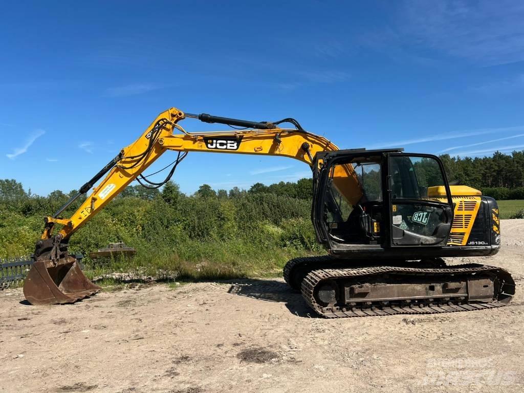JCB JS 130 LC Kāpurķēžu ekskavatori