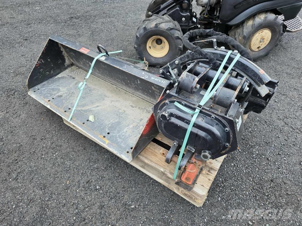 Ditch Witch R300 Tranšeju racēji