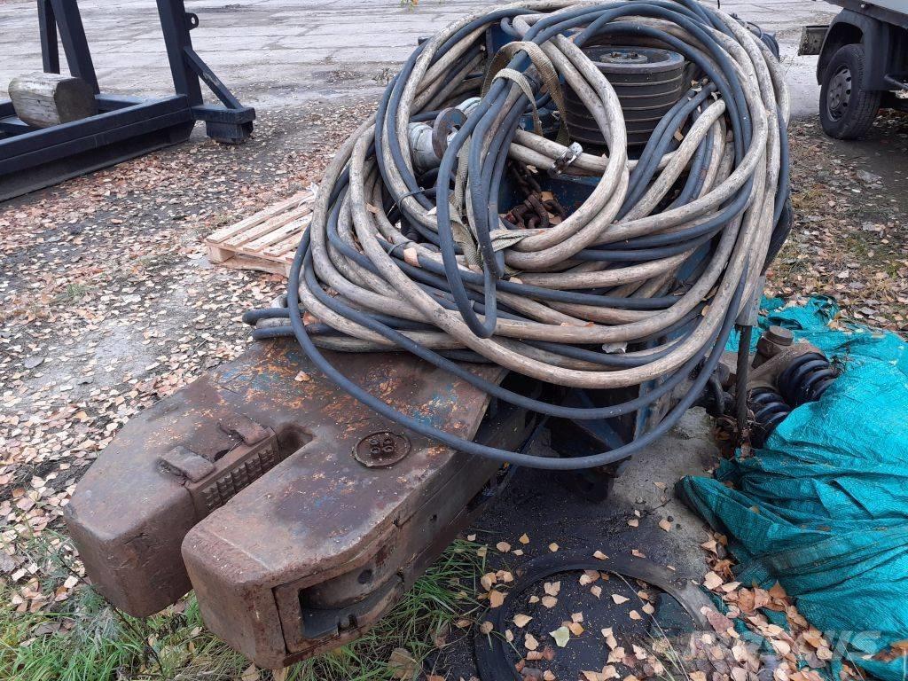  Tomen VM2-2000 Hidrauliskie pāļu āmuri