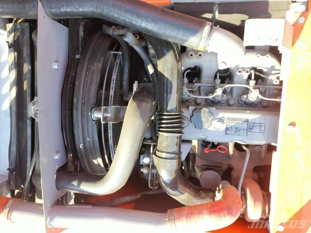 Hitachi ZX 120 Kāpurķēžu ekskavatori