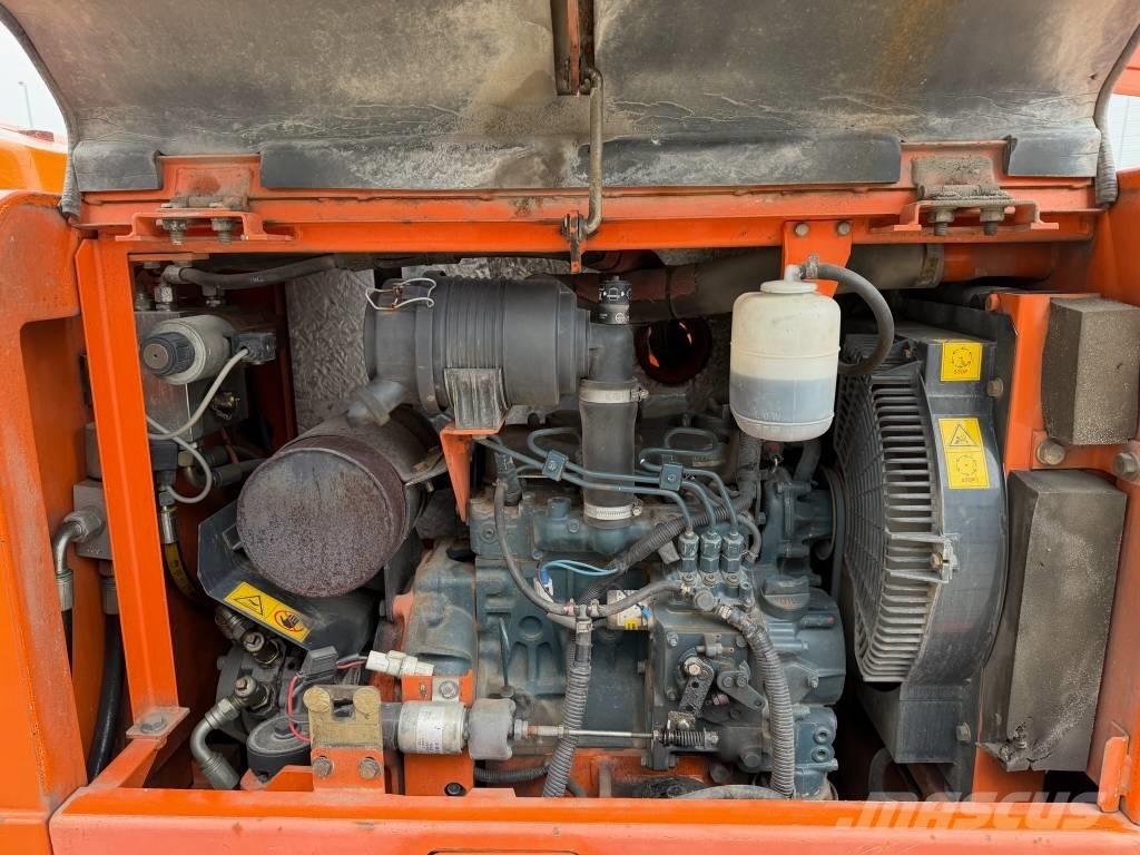 Hitachi HX 140 B-2 Teleskopiskie pacēlāji