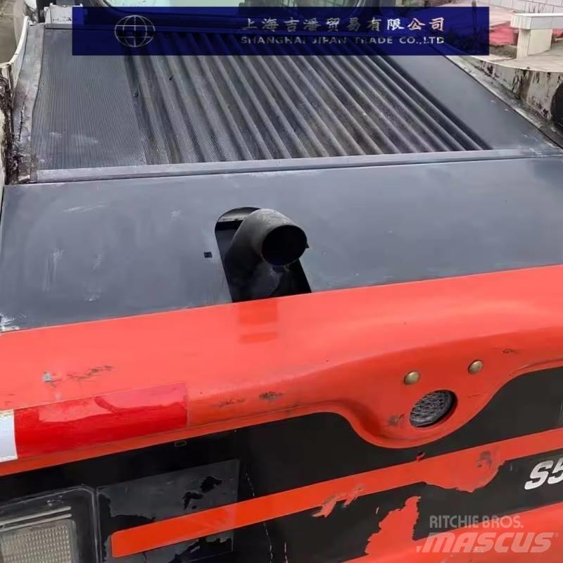 Bobcat S 550 Iekrāvēji uz riteņiem