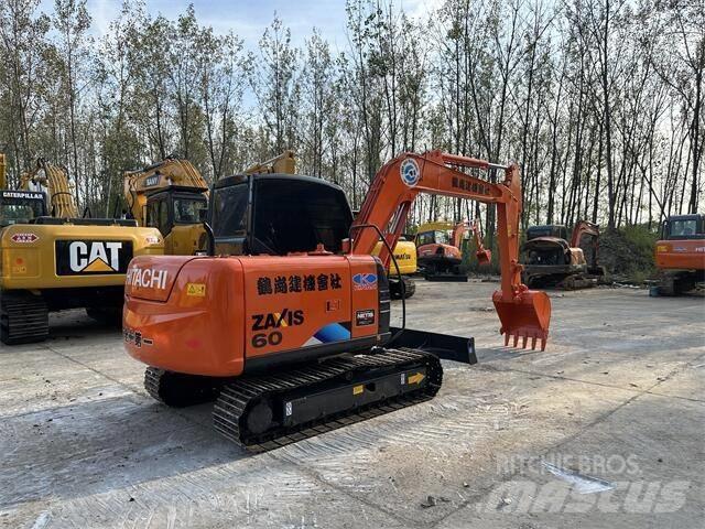 Hitachi ZX60 Kāpurķēžu ekskavatori