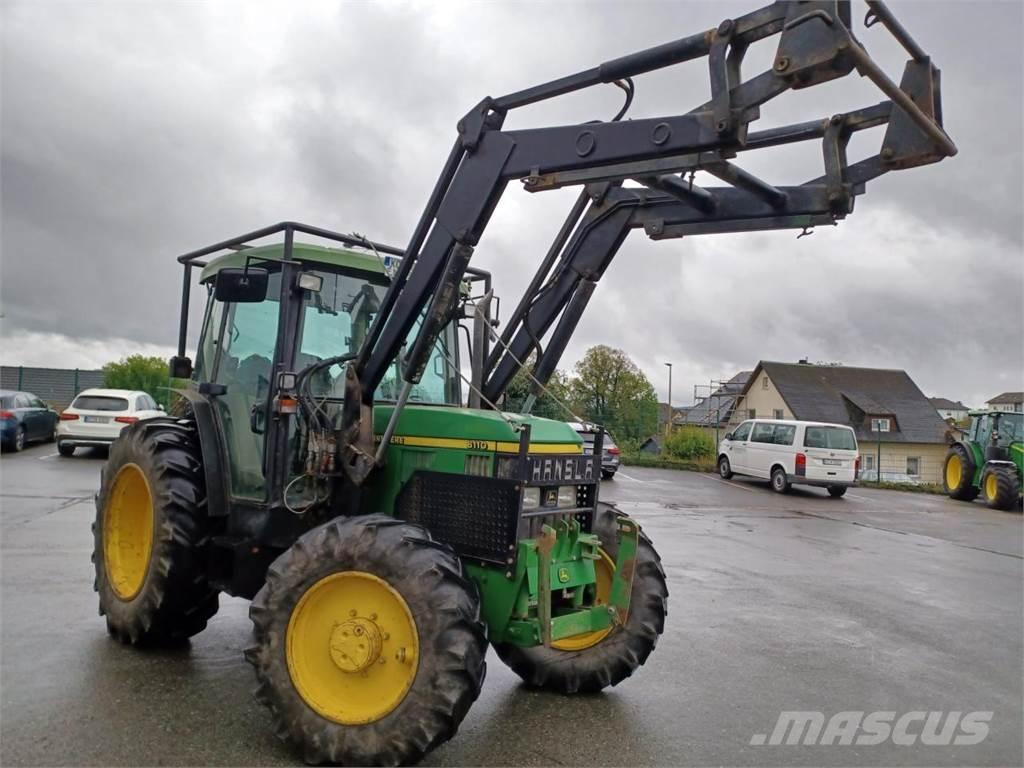 John Deere 6110SE Traktori