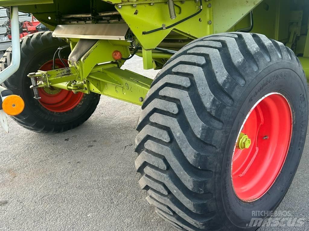 CLAAS Mega 202 Ražas novākšanas kombaini