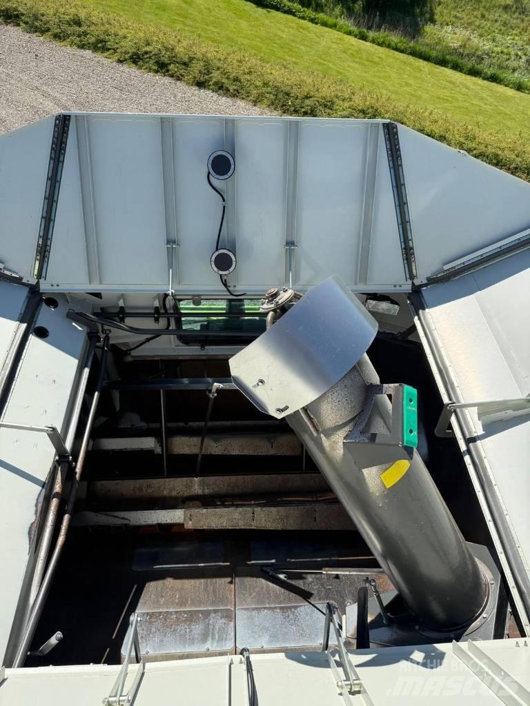 CLAAS 770 Ražas novākšanas kombaini