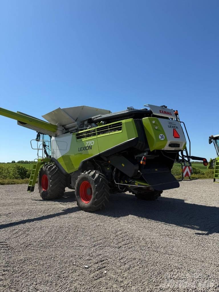 CLAAS 770 Ražas novākšanas kombaini