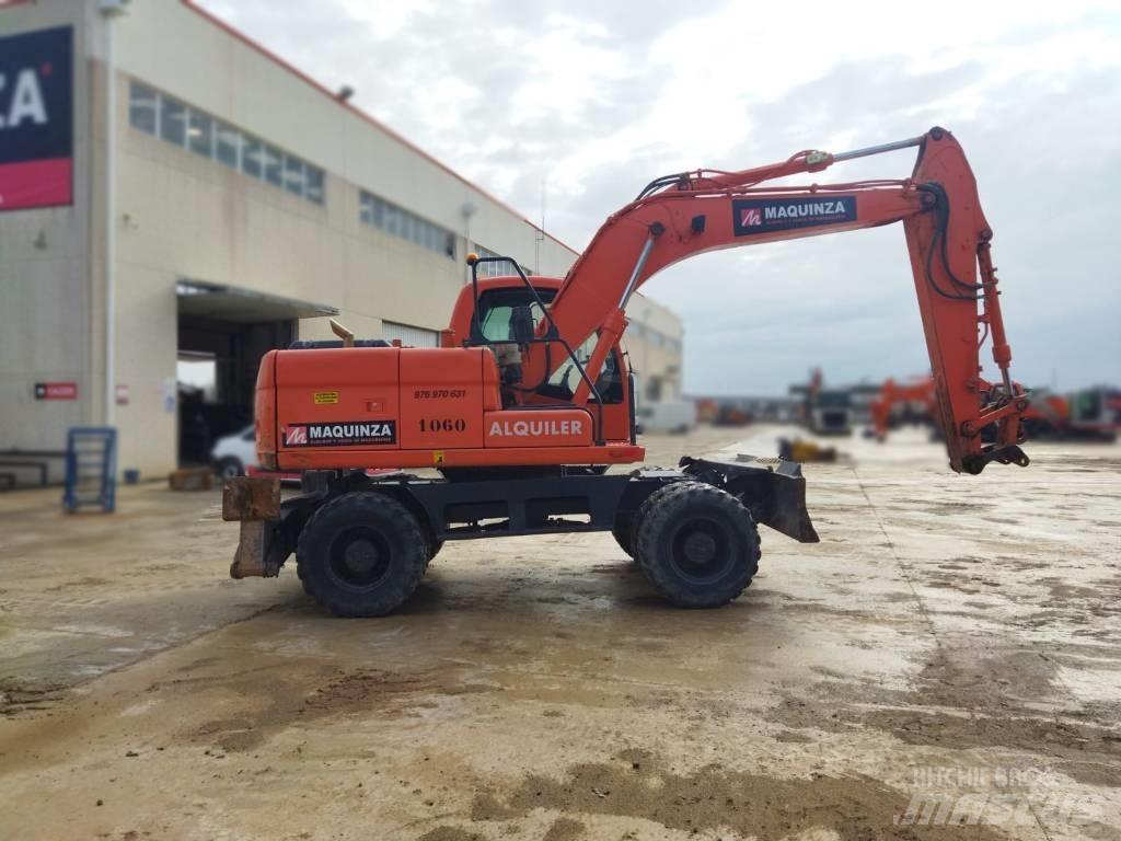 Doosan DX 140 W Ekskavatori uz riteņiem
