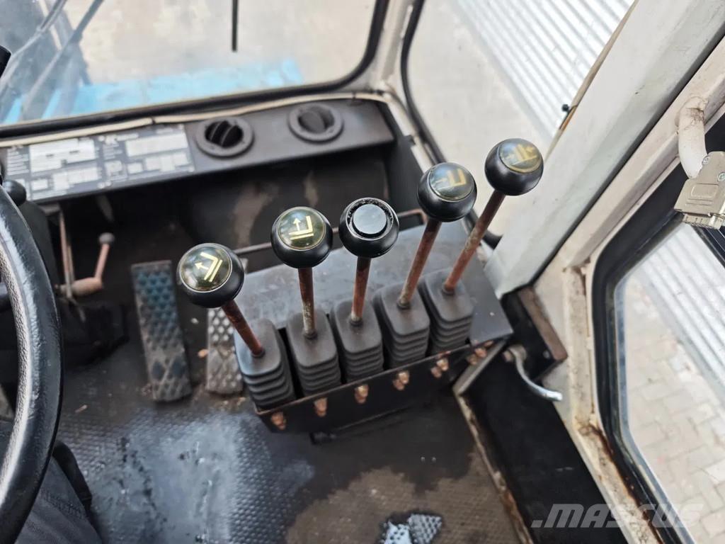 Kalmar DC 32-1200 Tehnika ar dīzeļa dzinēju