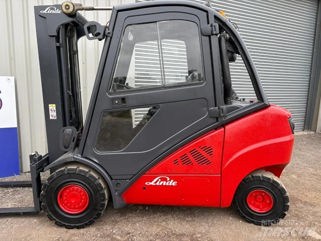 Linde H 30 D Tehnika ar dīzeļa dzinēju