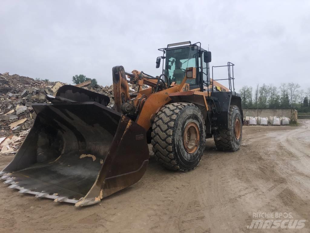 Case 921C/2 Iekrāvēji uz riteņiem