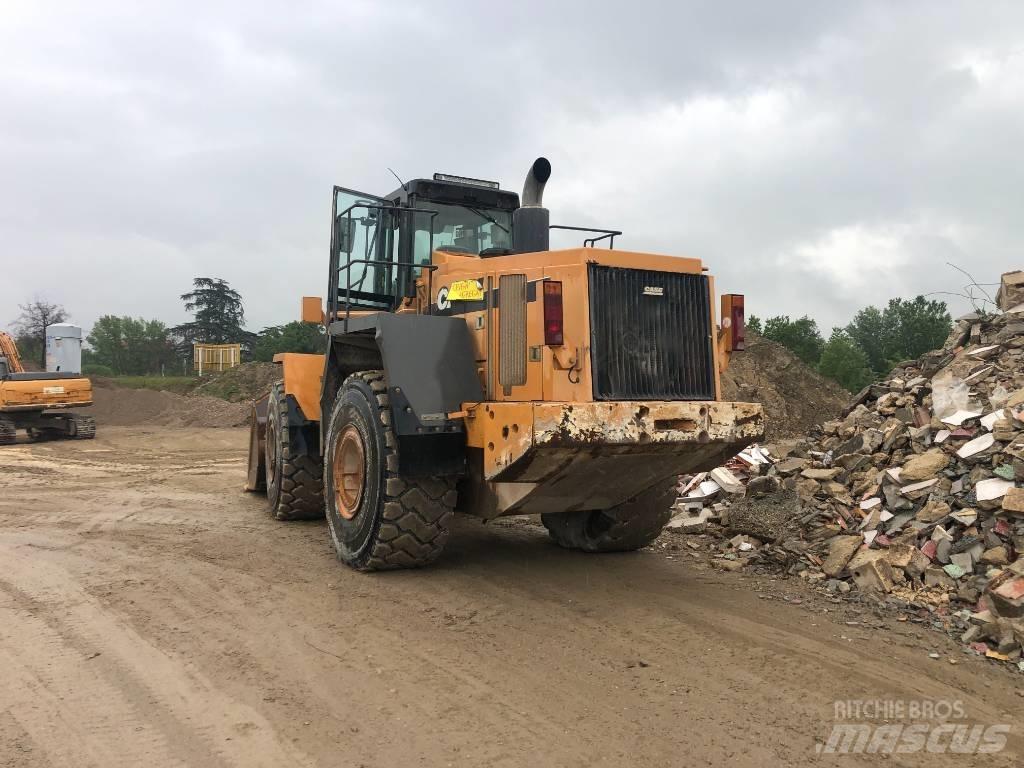 Case 921C/2 Iekrāvēji uz riteņiem