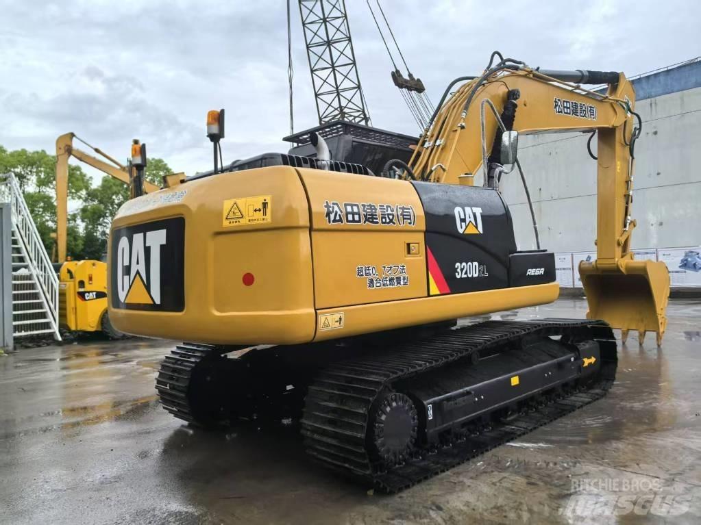 CAT 320D2 Vidēja lieluma ekskavatori 7 t - 12 t