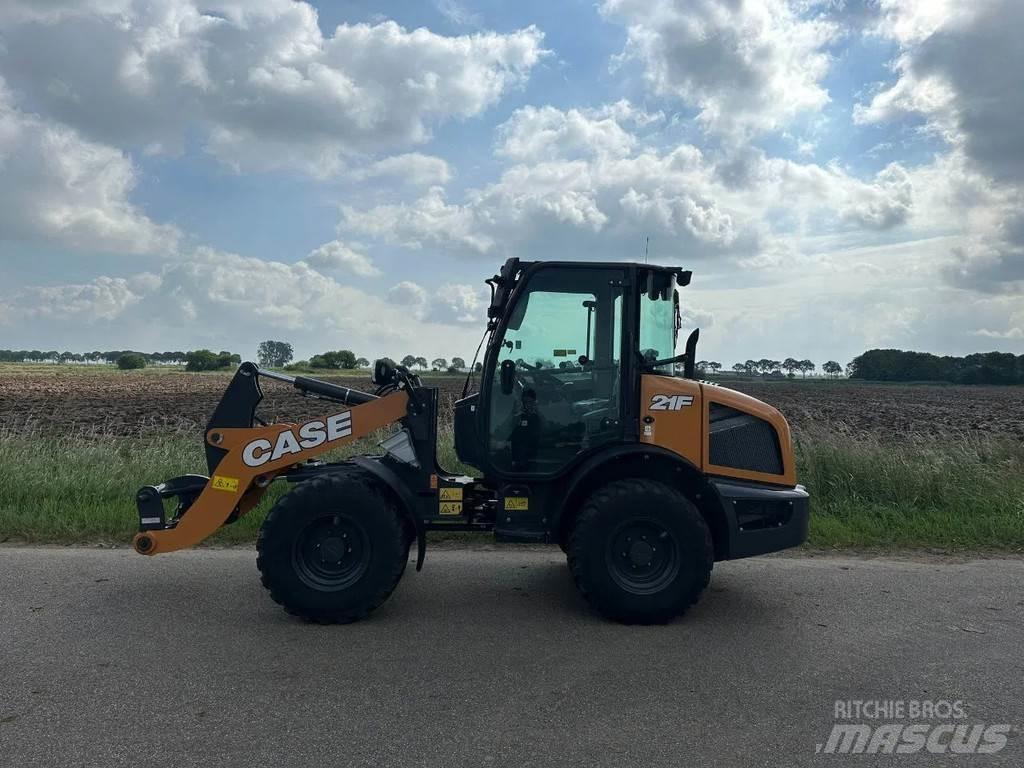 CASE 21F UNUSED Iekrāvēji uz riteņiem