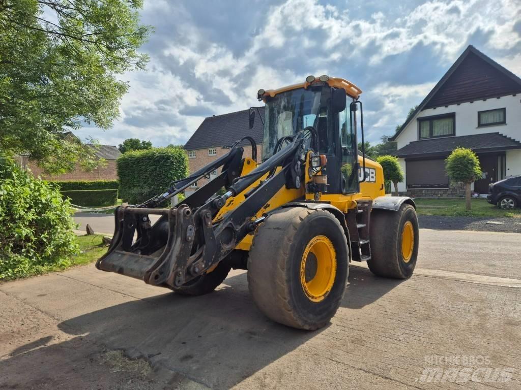 JCB 416 HT Iekrāvēji uz riteņiem