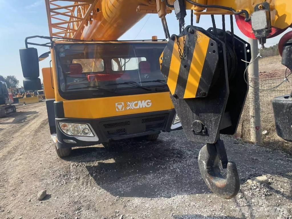 XCMG QY 70 K Celtņi nelīdzenām virsmām