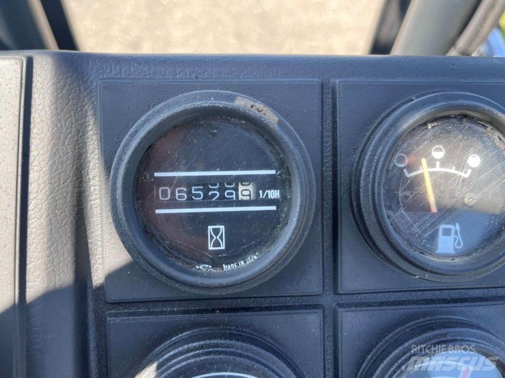 Nissan VF05H70U Tehnika ar dīzeļa dzinēju