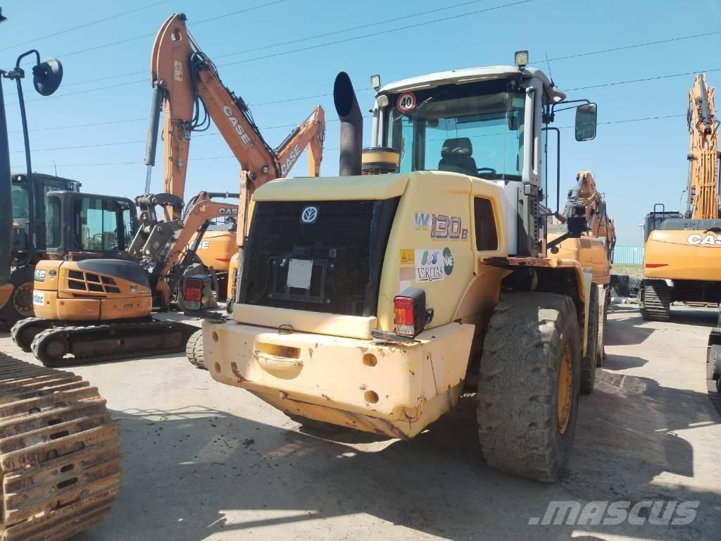 New Holland W 130 Iekrāvēji uz riteņiem