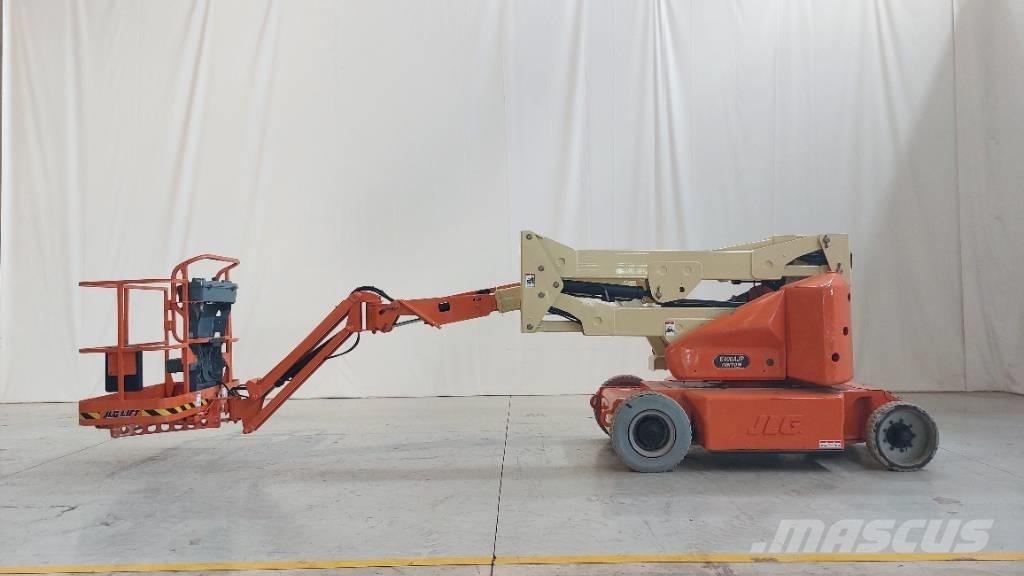 JLG E 400 AJPN Strēles pacēlāji