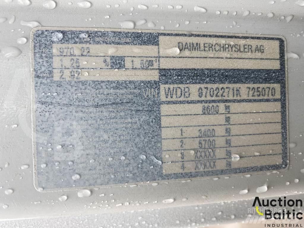 Mercedes-Benz 815 Platformas/izkraušana no sāniem