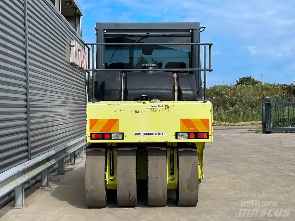 Ammann AP 240 Pneimatiskie veltņi
