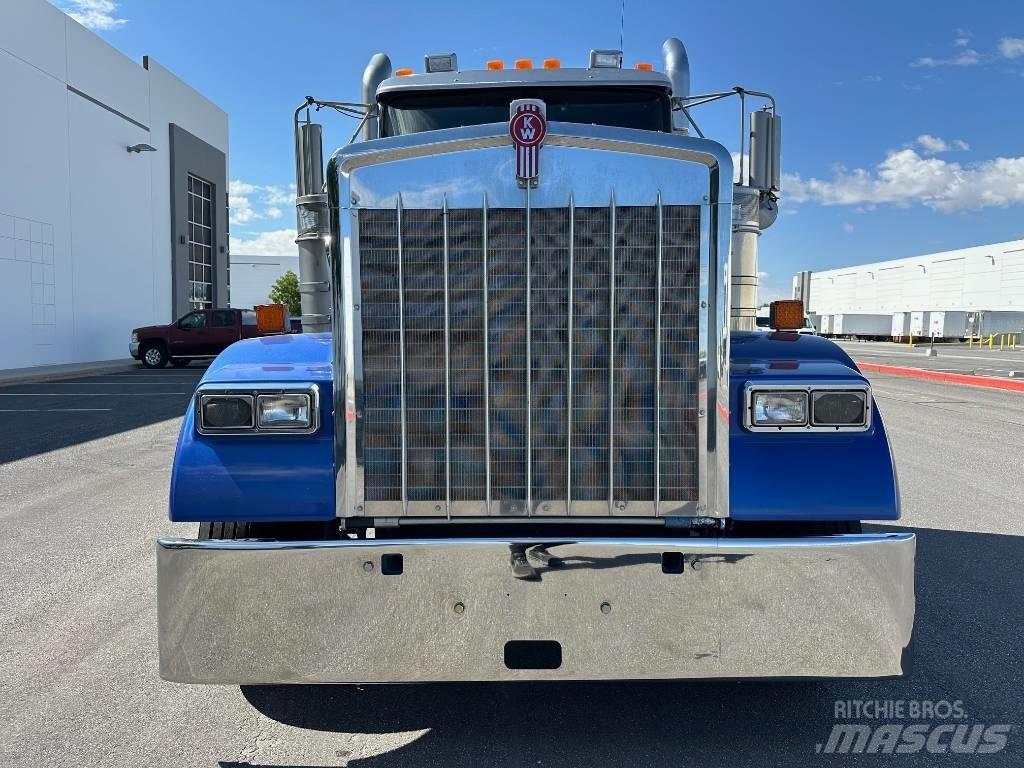 Kenworth W 900 Vilcēji