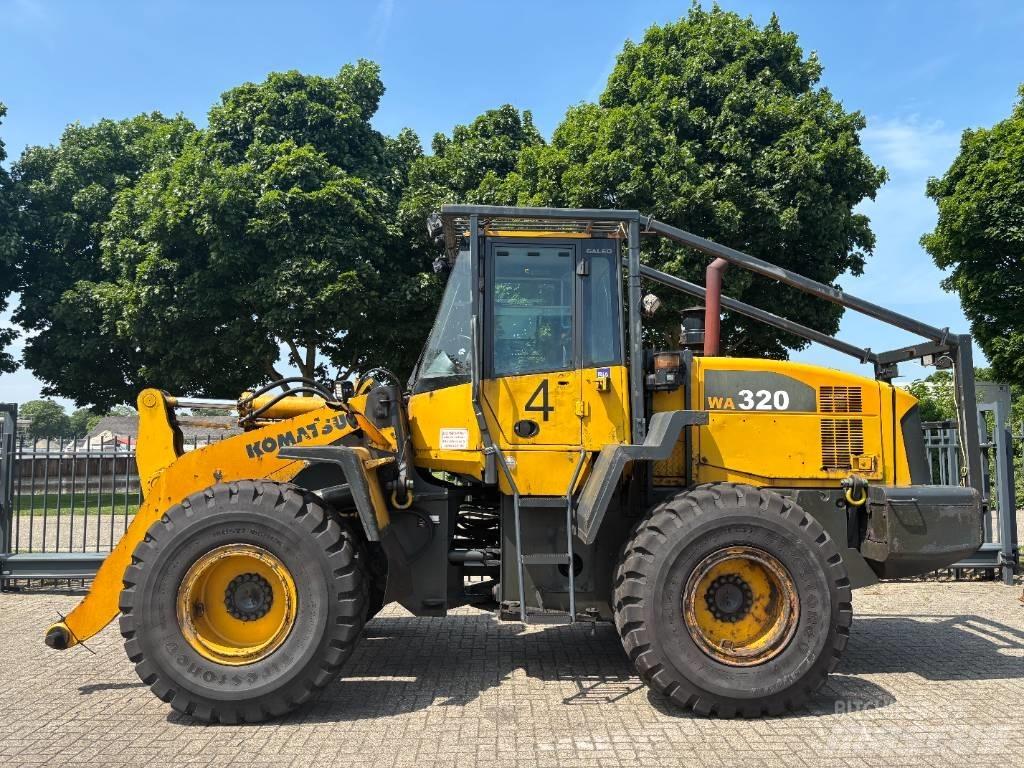 Komatsu WA 320-5 Iekrāvēji uz riteņiem