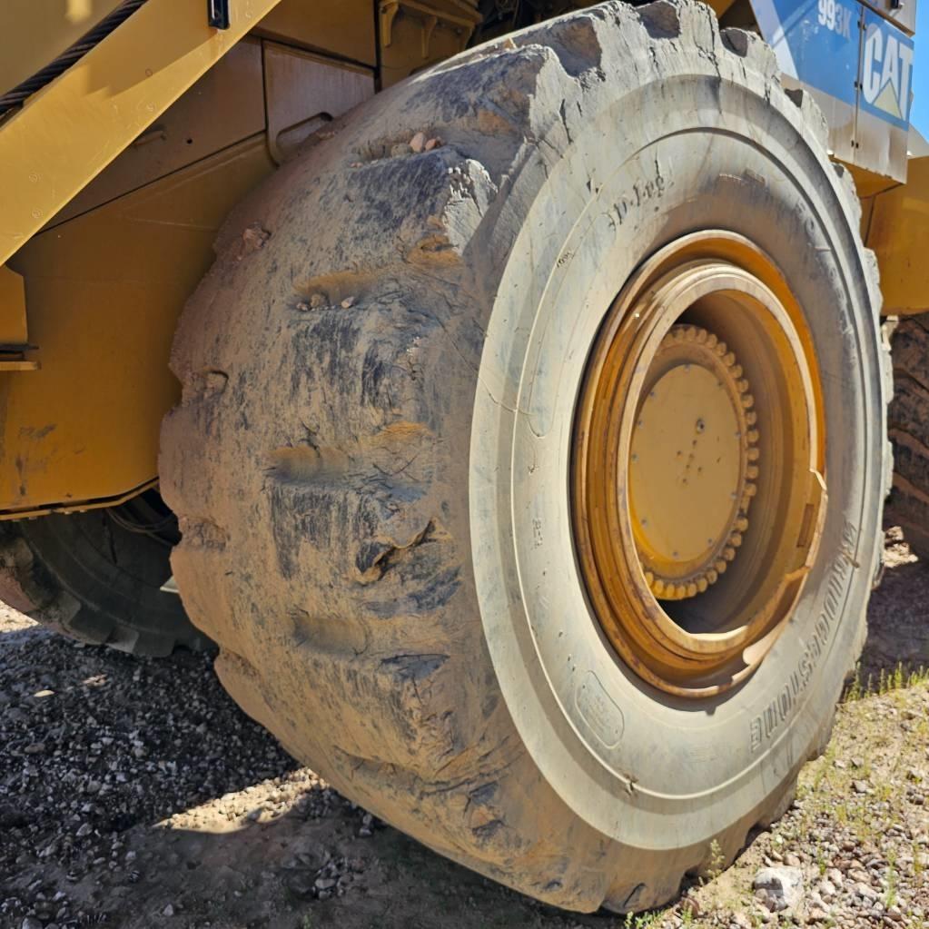 CAT 993K Iekrāvēji uz riteņiem