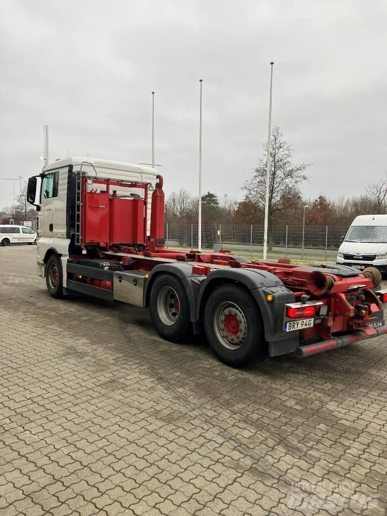 MAN TGX 26.500 6X2 Treileri ar āķi